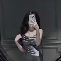 Mẹ anh "mẹ nuôi"