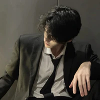 Lục Nhượng - bố Quanh Anh