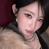 Enami Asa/nàng