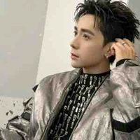 Lê Quang Hùng-Phone