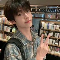 Ngạo Thiên( bạn thân nam9)