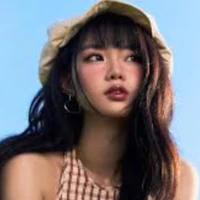 Nguyễn Lê Ngọc Ánh Sáng ( Ánh Sáng Aza)