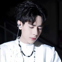Phi Yến Lùn