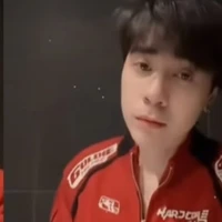 Q.hùng