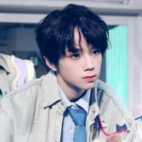 Vương Lỗ Kiệt _Anh ta_