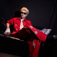 All ( trừ ai thì trừ)