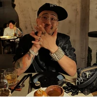 Robber ( chú robe )