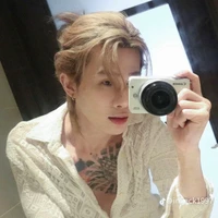 tác giả đẹp trai nò