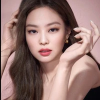 Kim Jennie - Em