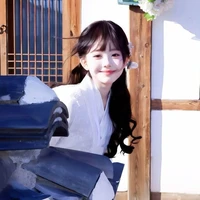 HOÀI VY
