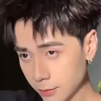 quang hùng