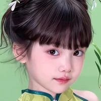 Thẩm Uyển Uyển hồi 10 tuổi