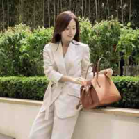 Mẹ Bạch Dương