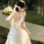 Hắc Hoàng Nguyệt Vy • hallien