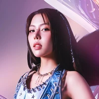 Muộii (M)