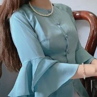 bà hồng < bà hai >