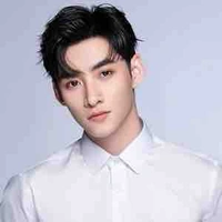 Hùng huỳnh