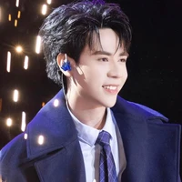 Quang Hung mát tơ đii