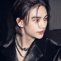 Hwang Hyunjin -hắn, anh-