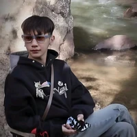 Phạm Vũ Hoài Nam ( Red )