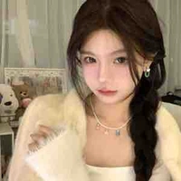 Lục Hoàng Khả Hân 