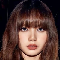 Lalisa Manobal ( Cô )