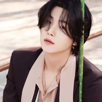 min yoongi ( hắn)