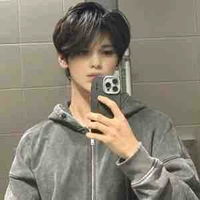  Lục hoàng Minh Tuấn