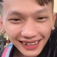 Phạm Vũ Hoài Nam / red