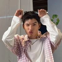 tg đang đi ỉa