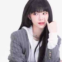 Ánh Sáng Aza(em gái cô)