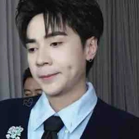 Lê quang hùng
