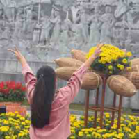 Châu ( con giúp việc)