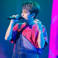 quang hùng lúc bé