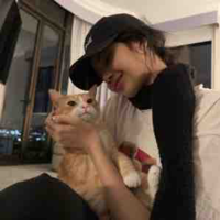 Lalisa Manobal (Cô)