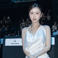 Han Sara - Nàng