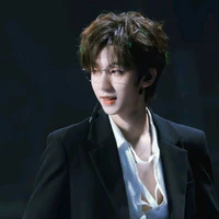 河端林_Hạ Tuấn Lâm 
Papi em]