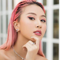 Phí Quỳnh Anh- Quỳnh Anh Shyn
