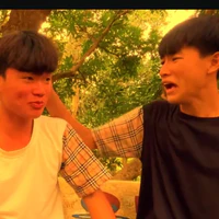 tg thích ngược 