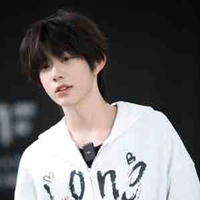 Trần Dịch Hằng 