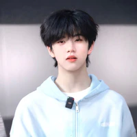 Trương Hàm Thụy_HT
