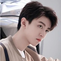 Vương Hứa Khải - Hắn
