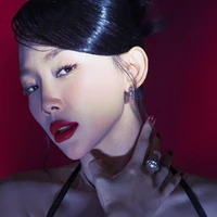 Tóc Tiên (chóc chiêng )