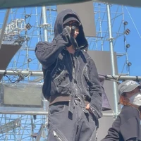 cầm trừ ai thì trừ