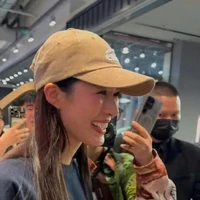 LingLing Kwong - Cô