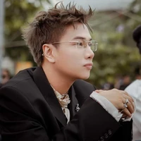 Lou Hoàng