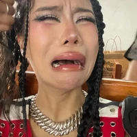 Nguyễn Thảo Linh •tlinh•
