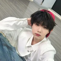 Trần Dịch Hằng(em)