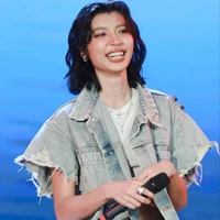 Đồng Ánh Quỳnh( cô)