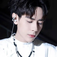 QUANG HÙNG MASTERD